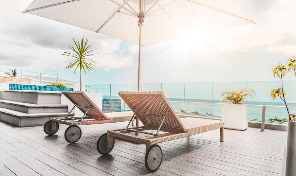 Cap Ouest Luxury Penthouse By Dream Escapes Lägenhet Flic-en-Flacq Exteriör bild